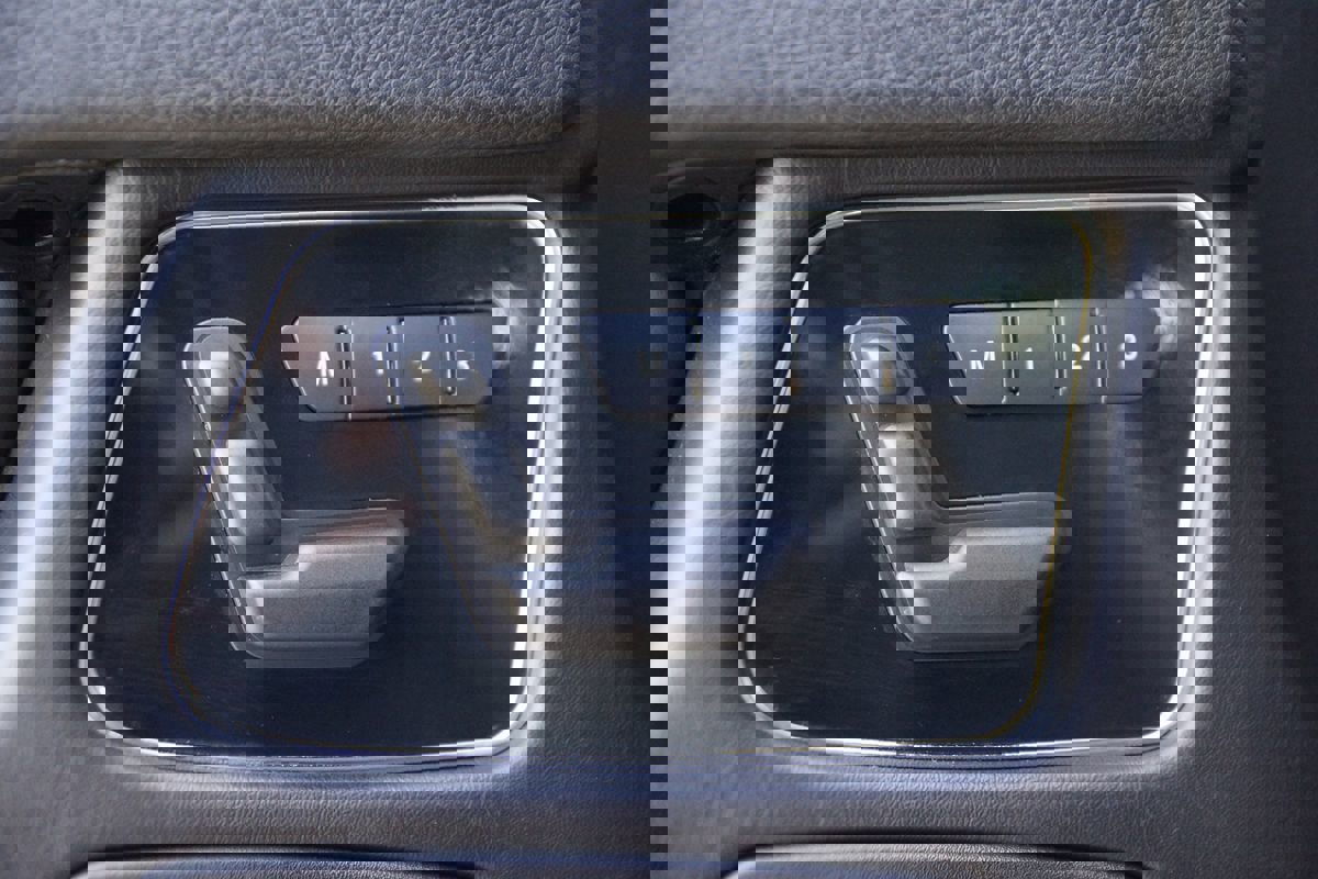 Used 2015 Mercedes-Benz G 63 AMG 4MATIC w/ PA6 Package image 42