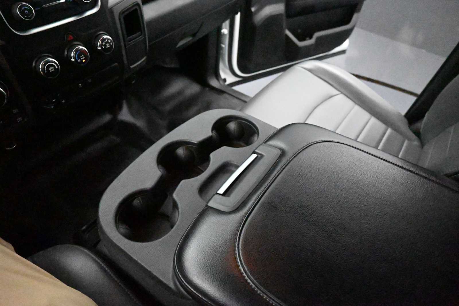 Used 2022 RAM 1500 Tradesman w/ Chrome Appearance Group AWD/4WD image 16