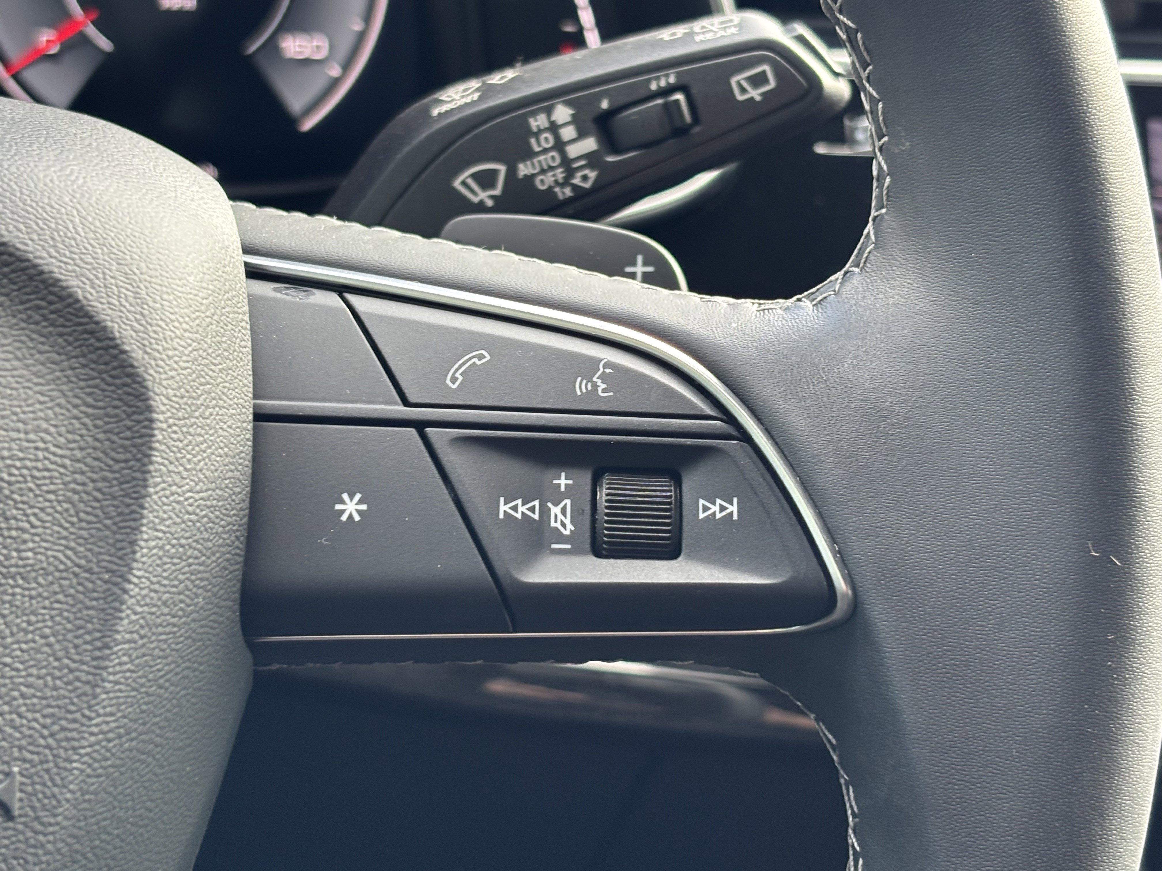 Used 2025 Audi Q7 3.0T Prestige image 23