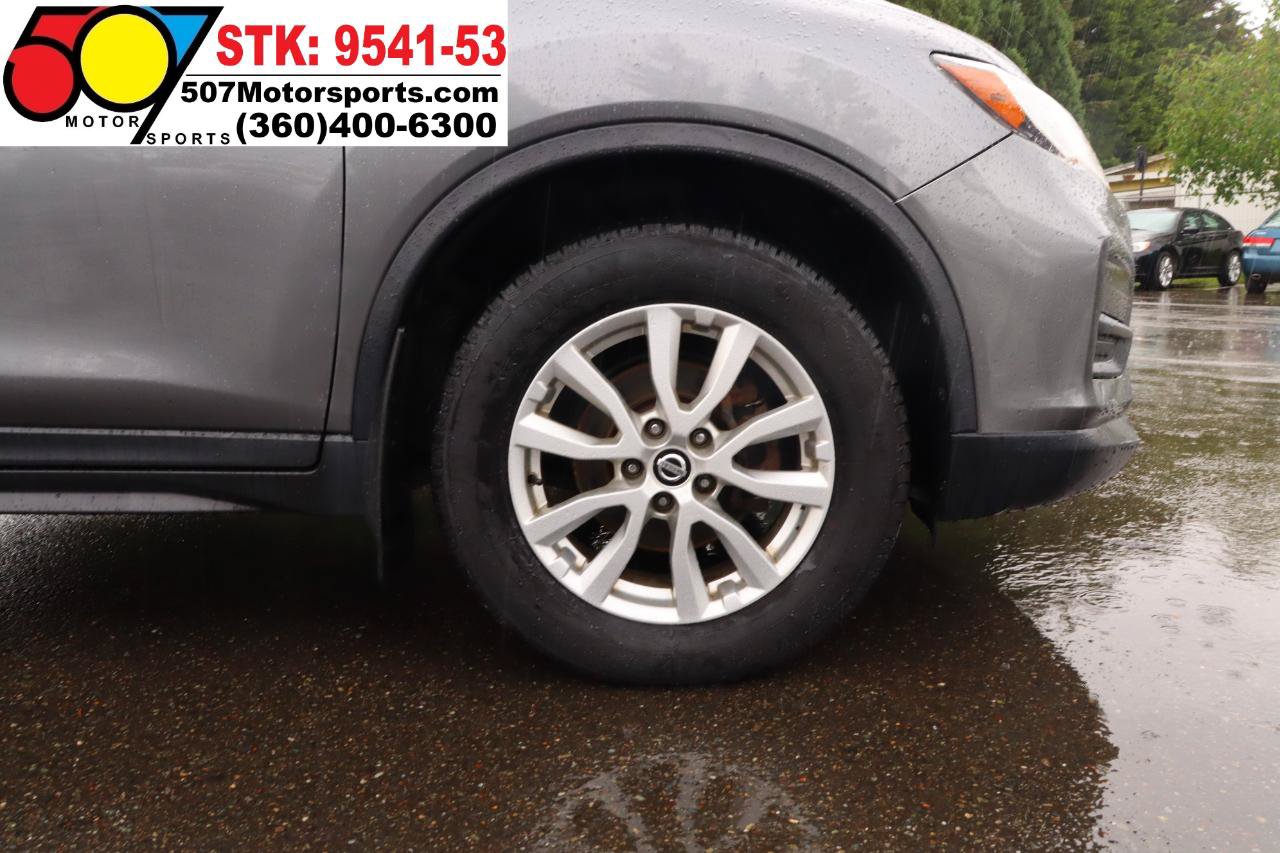 Used 2018 Nissan Rogue SV AWD/4WD image 24