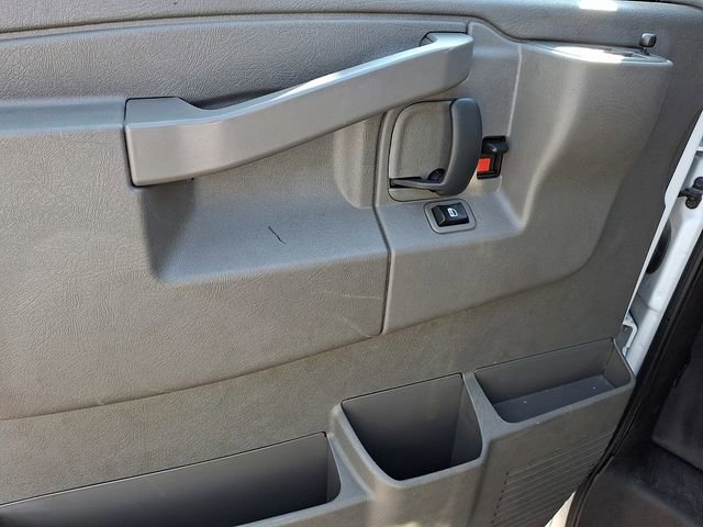 Used 2024 Chevrolet Express 2500 w/ Driver Convenience Package RWD image 23