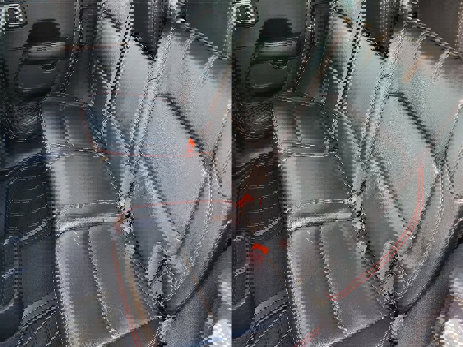 Used 2022 Jeep Wrangler Unlimited Rubicon w/ Xtreme Recon 35" Tire Package image 28