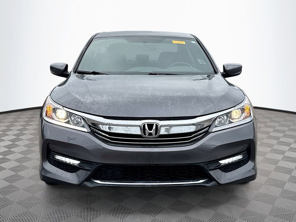 Used 2017 Honda Accord Sport Special Edition image 2