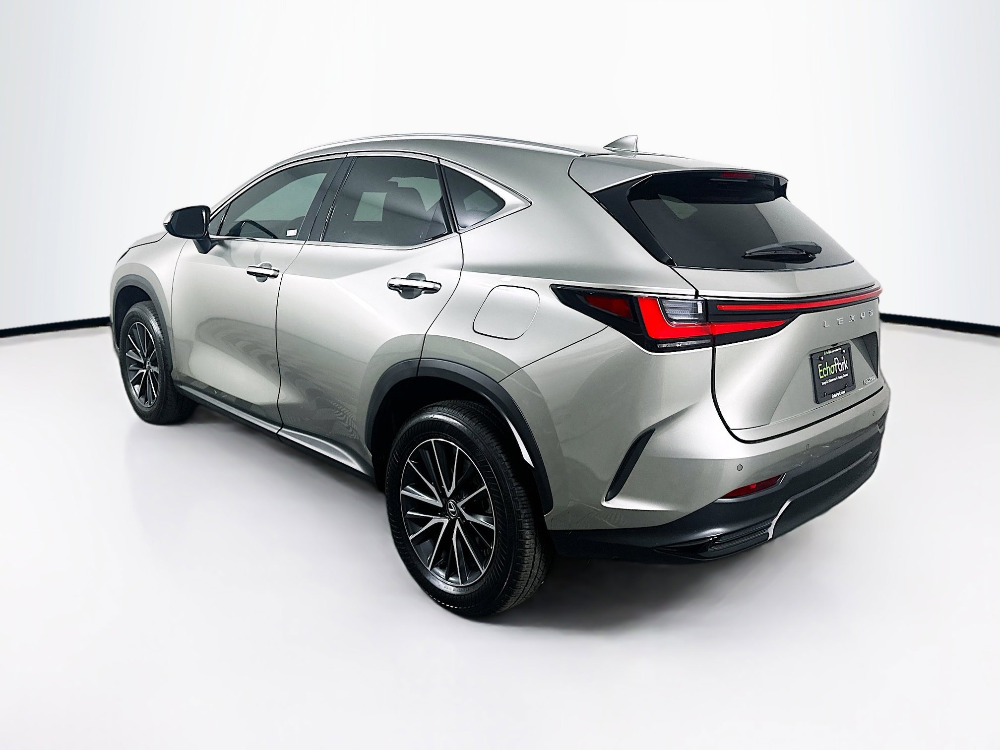 Used 2025 Lexus NX 250 FWD w/ Cold Area Package image 5