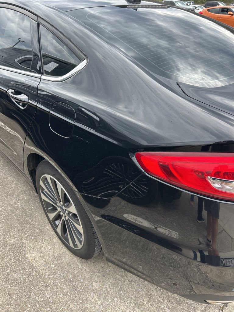 Used 2019 Ford Fusion SE image 10