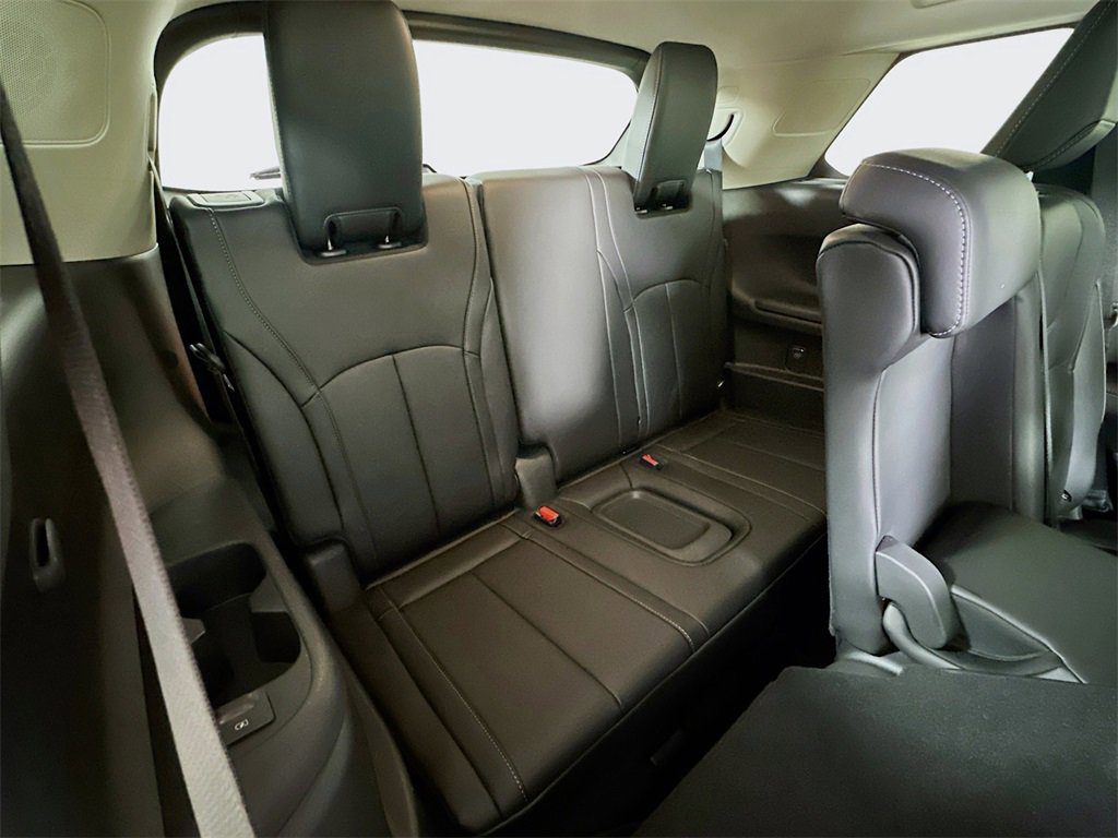 Used 2025 INFINITI QX60 Pure image 14