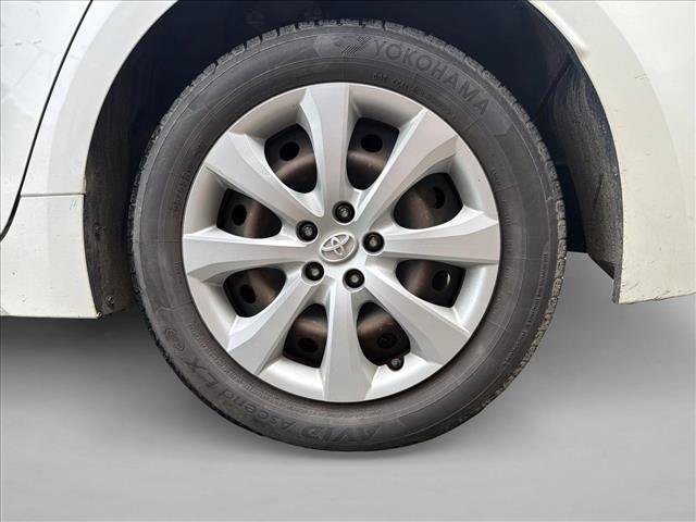 Used 2020 Toyota Corolla LE FWD image 9