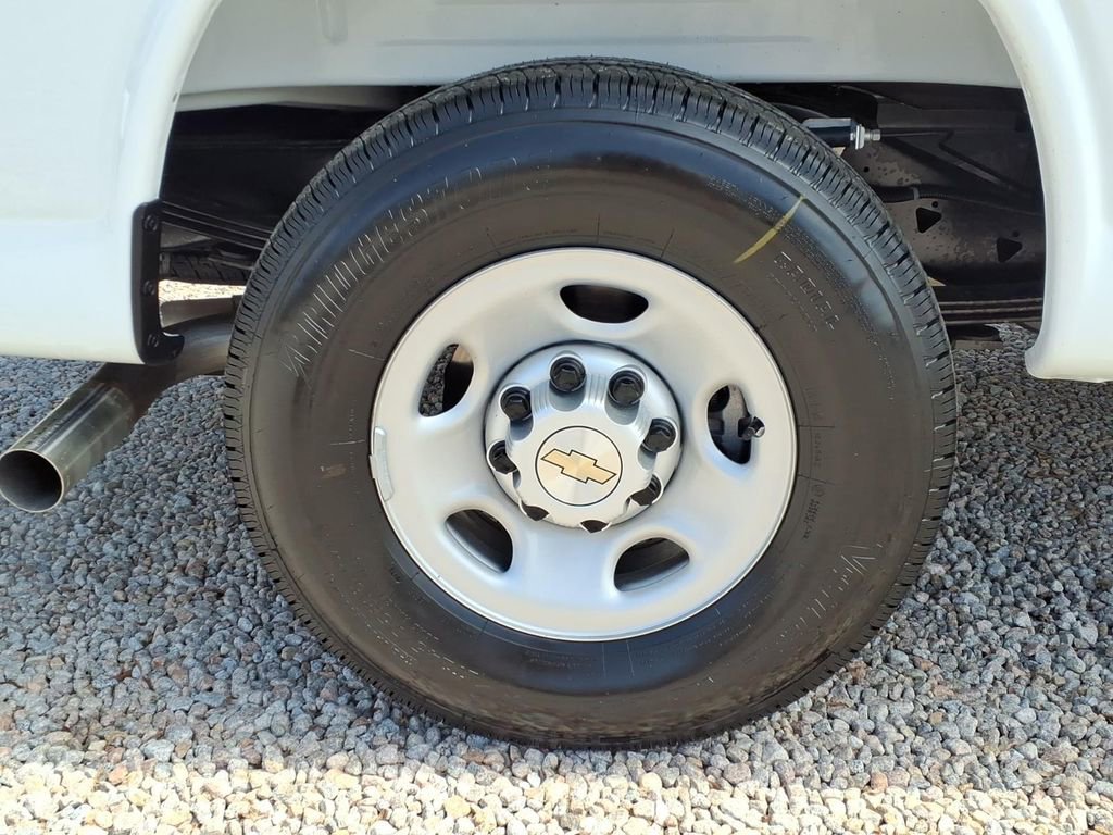 New 2026 Chevrolet Express 2500 Extended w/ Driver Convenience Package RWD image 15