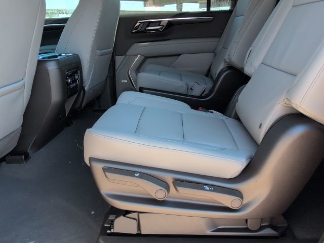 New 2026 Chevrolet Suburban LT w/ Comfort Package image 7