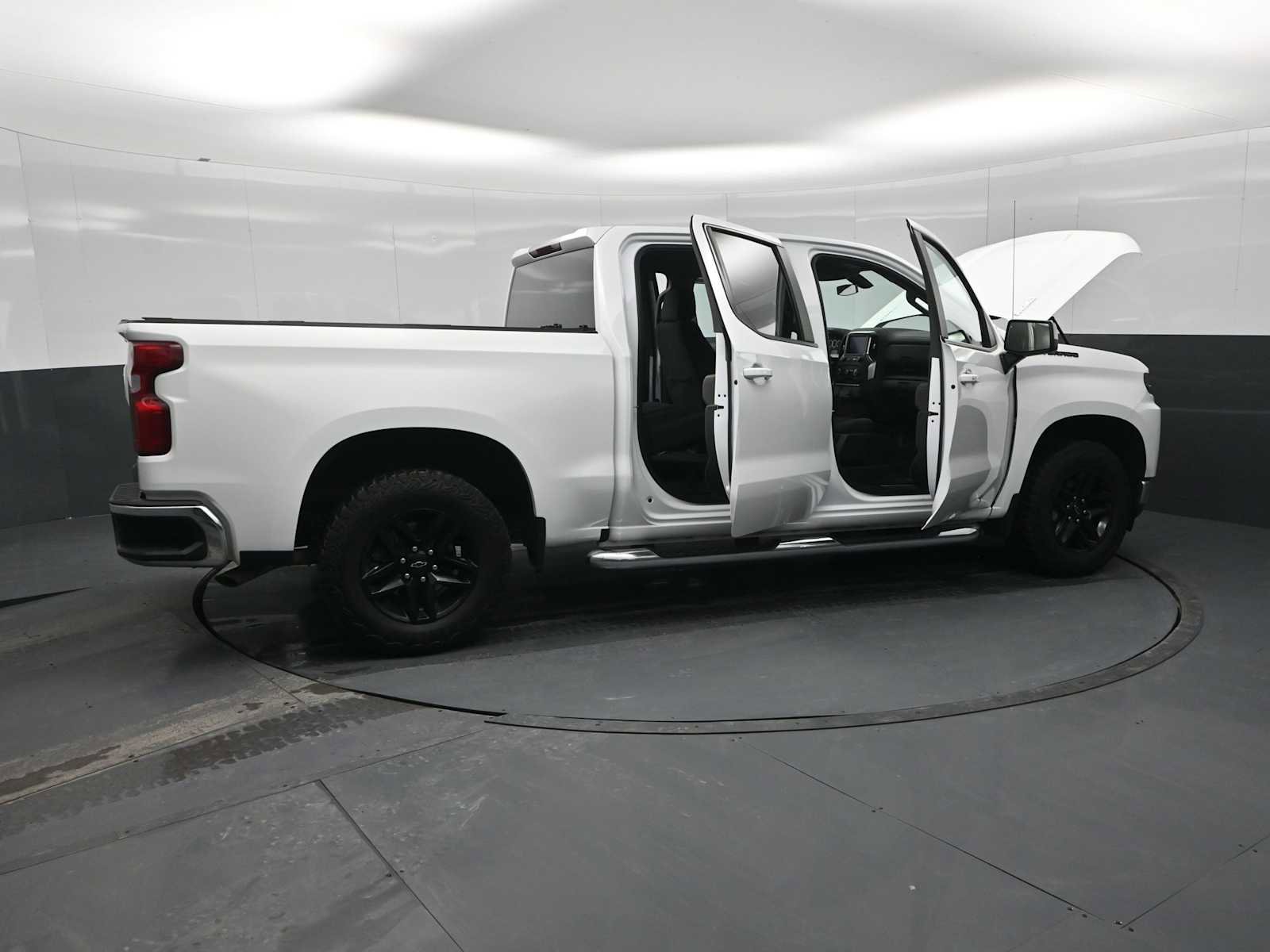 Used 2021 Chevrolet Silverado 1500 LT w/ Bed Protection Package image 33