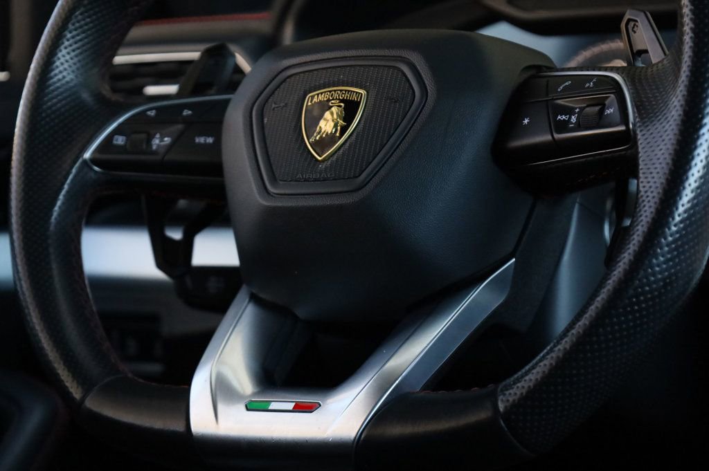Used 2019 Lamborghini Urus image 28