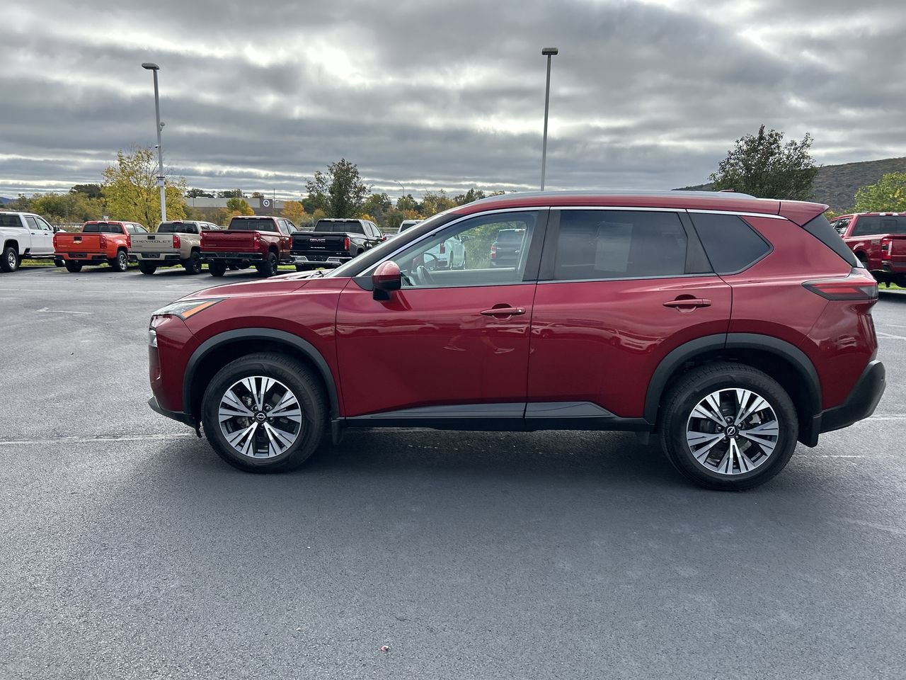 Used 2022 Nissan Rogue SV w/ SV Premium Package AWD/4WD image 4