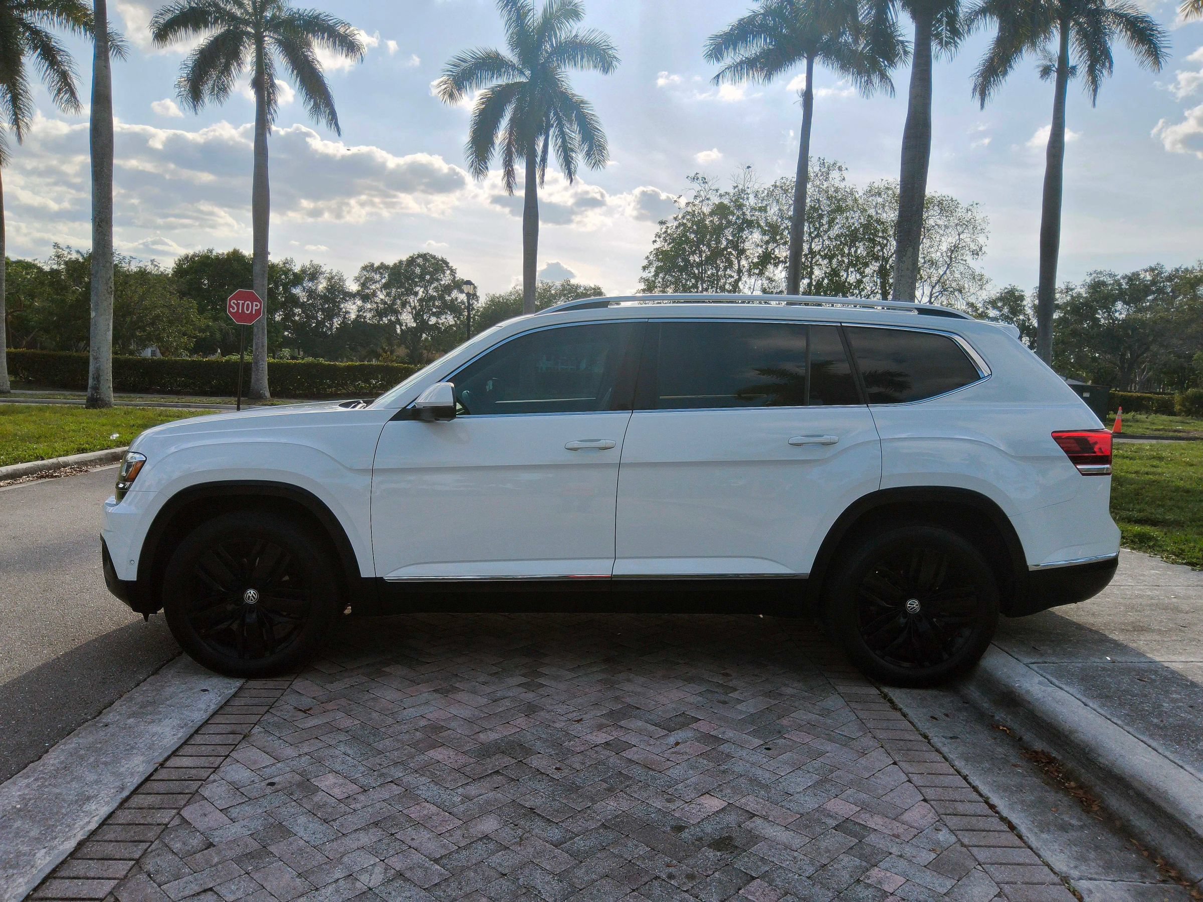 Used 2019 Volkswagen Atlas SEL Premium AWD/4WD image 21
