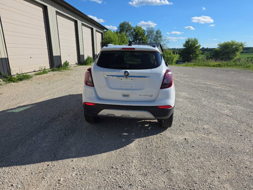 Used 2021 Buick Encore Preferred AWD/4WD image 6