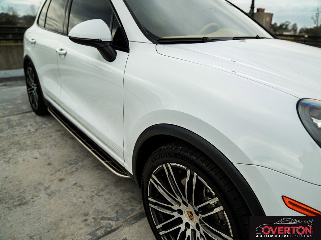 Used 2015 Porsche Cayenne S image 39
