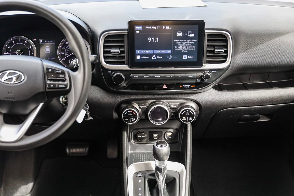 Used 2020 Hyundai Venue SEL FWD image 13