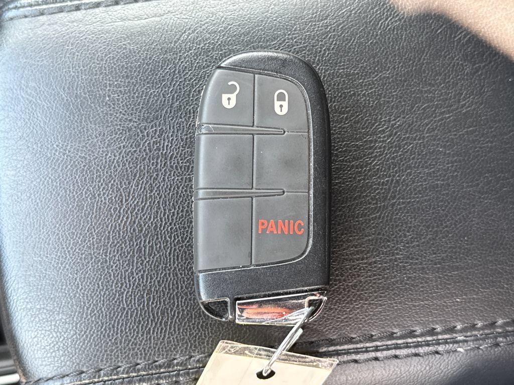 Used 2025 Jeep Compass Trailhawk AWD/4WD image 35