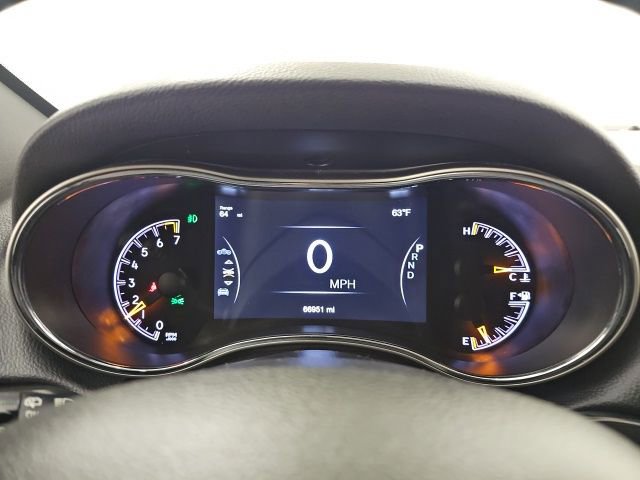 Used 2019 Jeep Grand Cherokee Altitude image 21