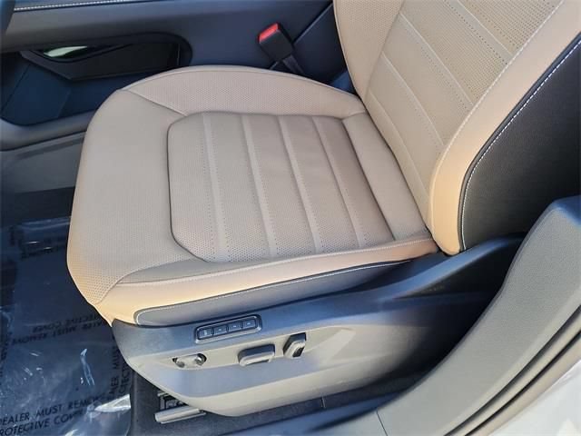 New 2026 Volkswagen Atlas Cross Sport SEL AWD/4WD image 15