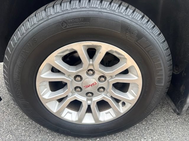 Used 2015 GMC Sierra 1500 SLE w/ SLE Value Package AWD/4WD image 4