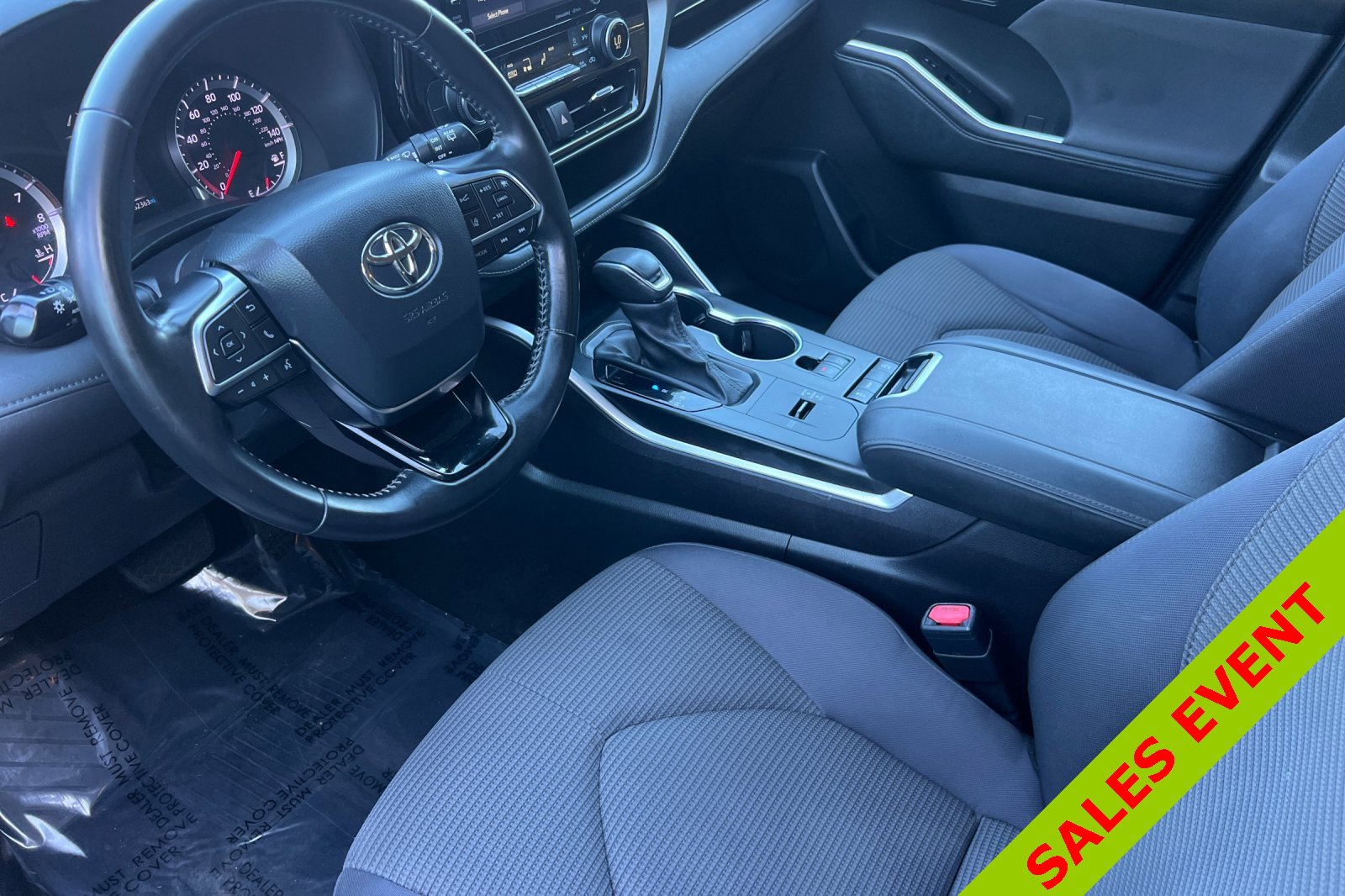 Used 2021 Toyota Highlander LE image 10