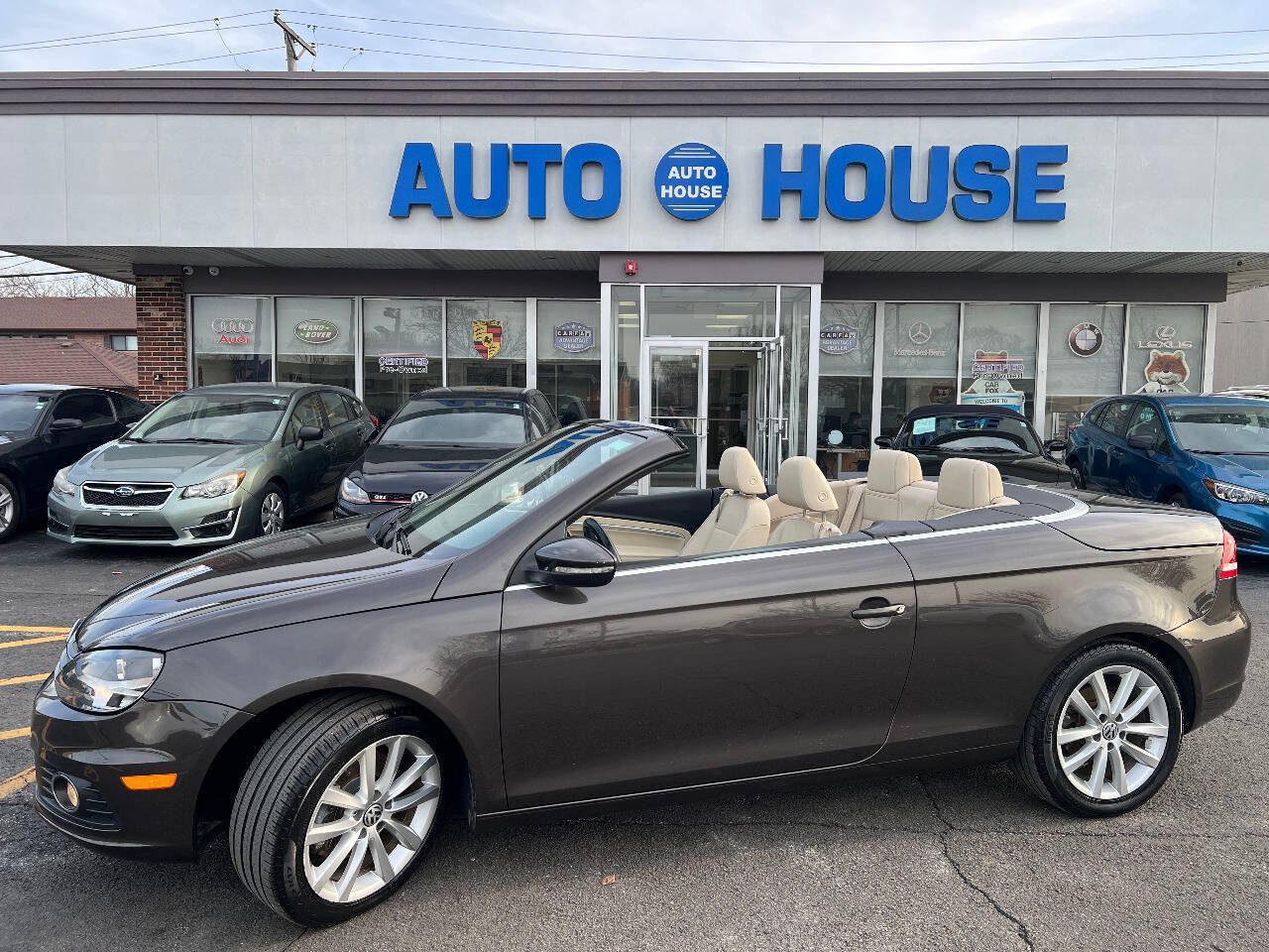 Used 2013 Volkswagen Eos Komfort FWD image 1