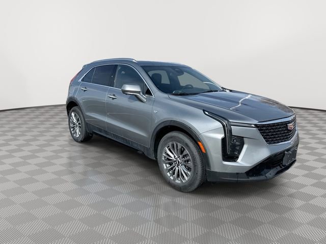 Used 2025 Cadillac XT4 Premium Luxury image 2
