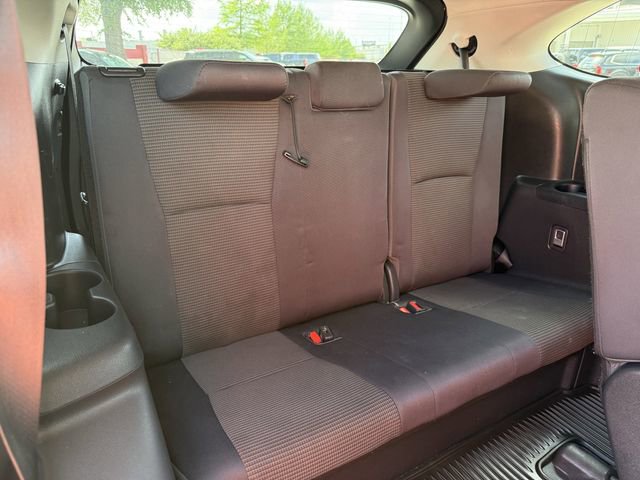 Used 2023 Toyota Highlander LE image 32