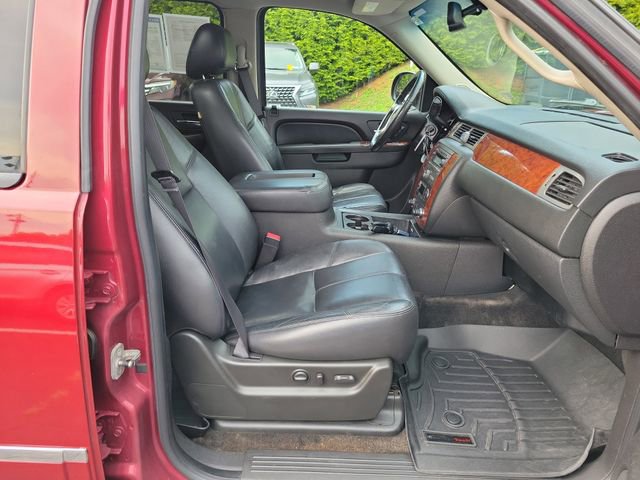 Used 2011 Chevrolet Suburban LT w/ Luxury Package image 14