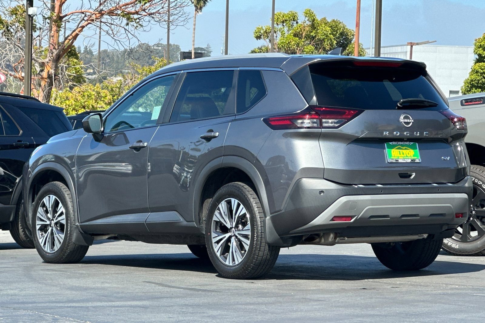 Used 2023 Nissan Rogue SV w/ SV Premium B Package FWD image 7