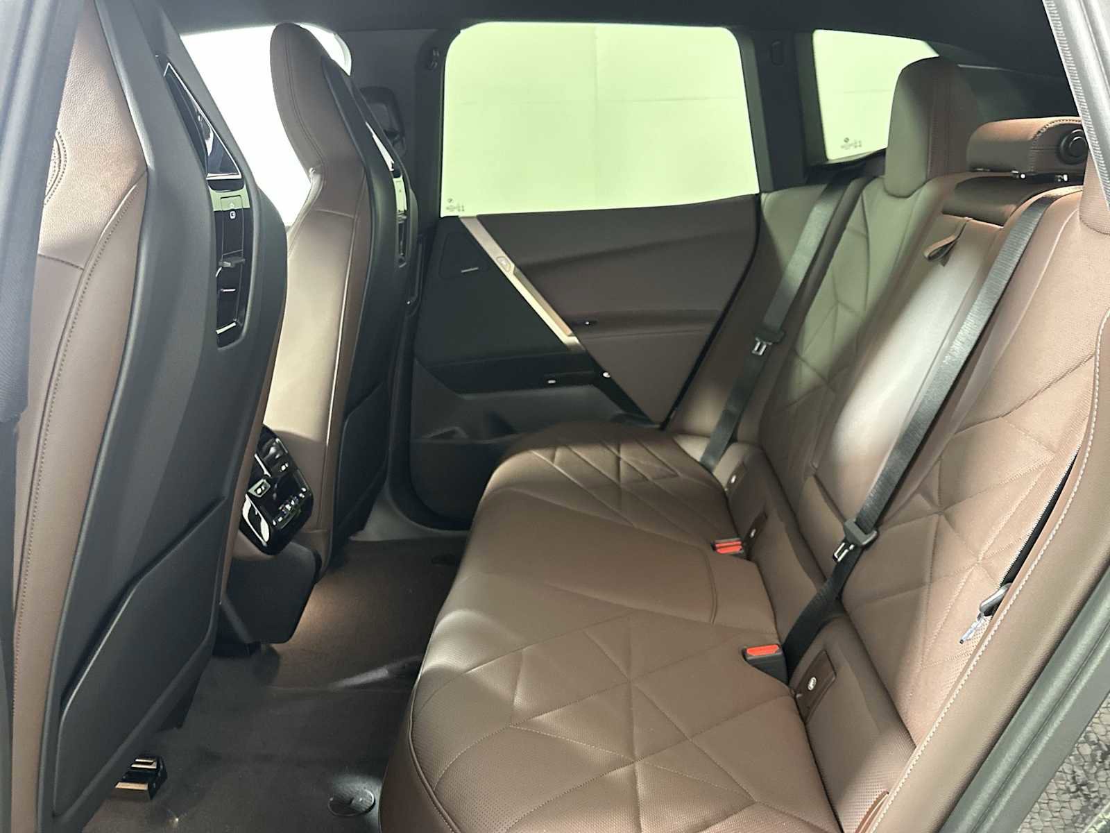 New 2026 BMW iX xDrive60 image 19