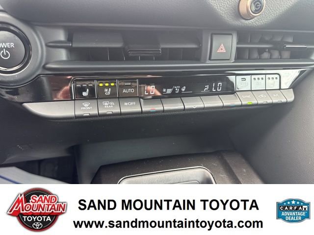 Used 2025 Toyota Crown Signia w/ Advanced Technology Package image 23