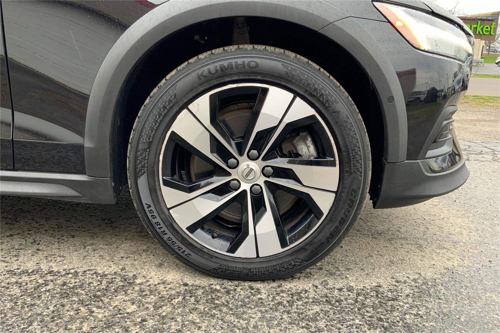 Used 2020 Volvo V60 T5 Cross Country w/ Protection Package Premier image 25