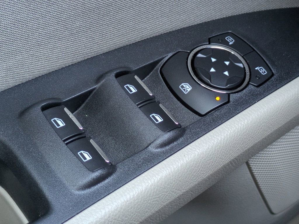 Used 2018 Ford Fusion SE w/ Fusion SE Technology Package FWD image 21