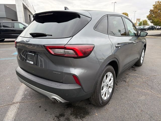 Certified 2025 Ford Escape Active image 3