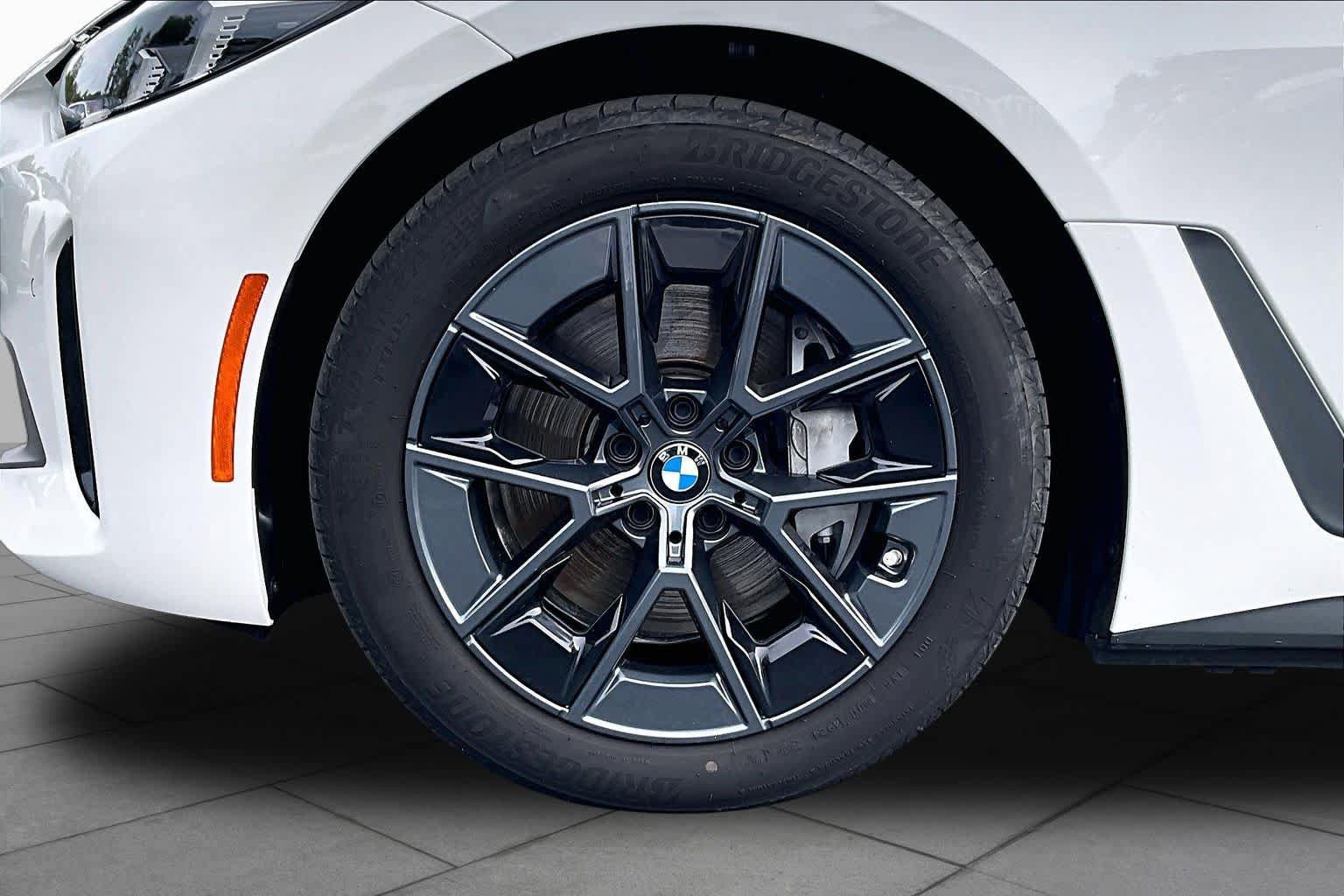 Used 2025 BMW i4 eDrive40 RWD image 10