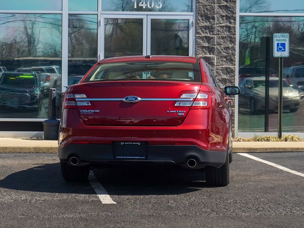 Used 2018 Ford Taurus Limited image 3