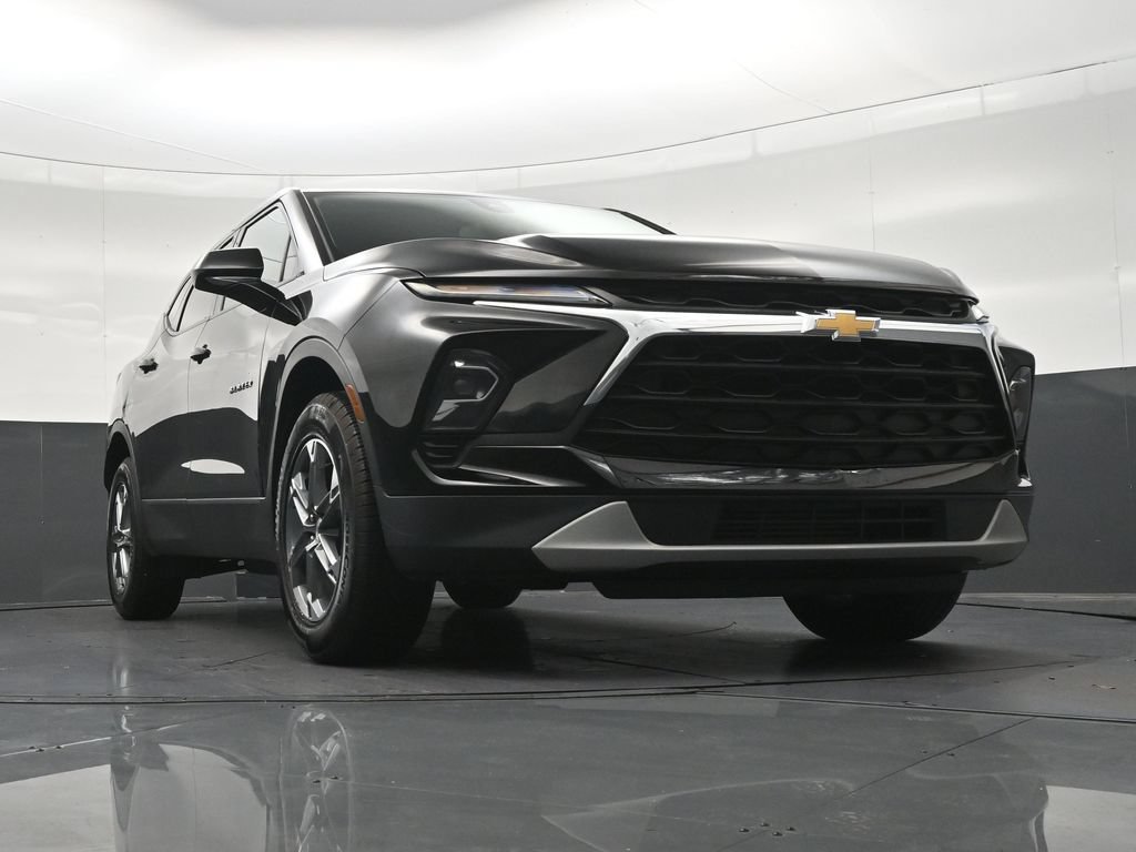 Used 2023 Chevrolet Blazer LT FWD image 32