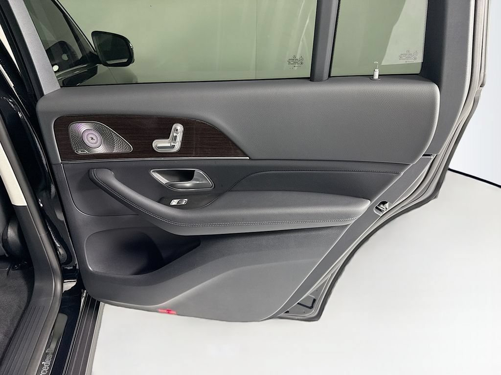 New 2026 Mercedes-Benz GLS 450 4MATIC image 28