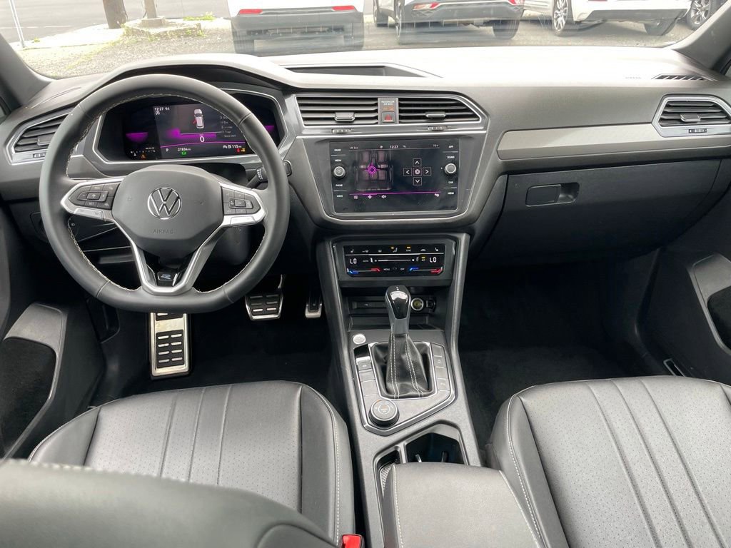 Used 2023 Volkswagen Tiguan SE R-Line AWD/4WD image 11