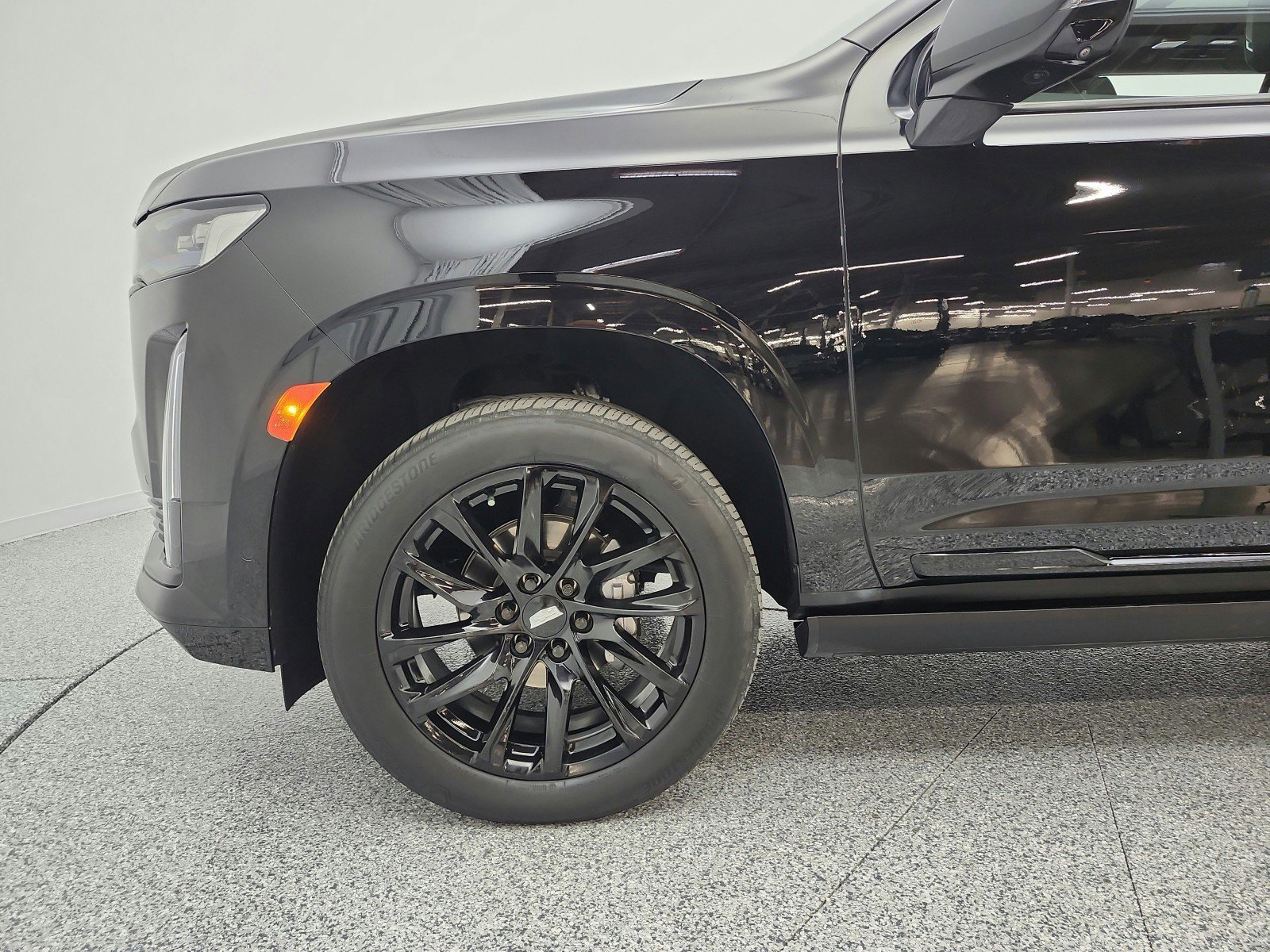 Used 2023 Cadillac Escalade ESV Sport Platinum w/ LPO, ONYX Package image 22