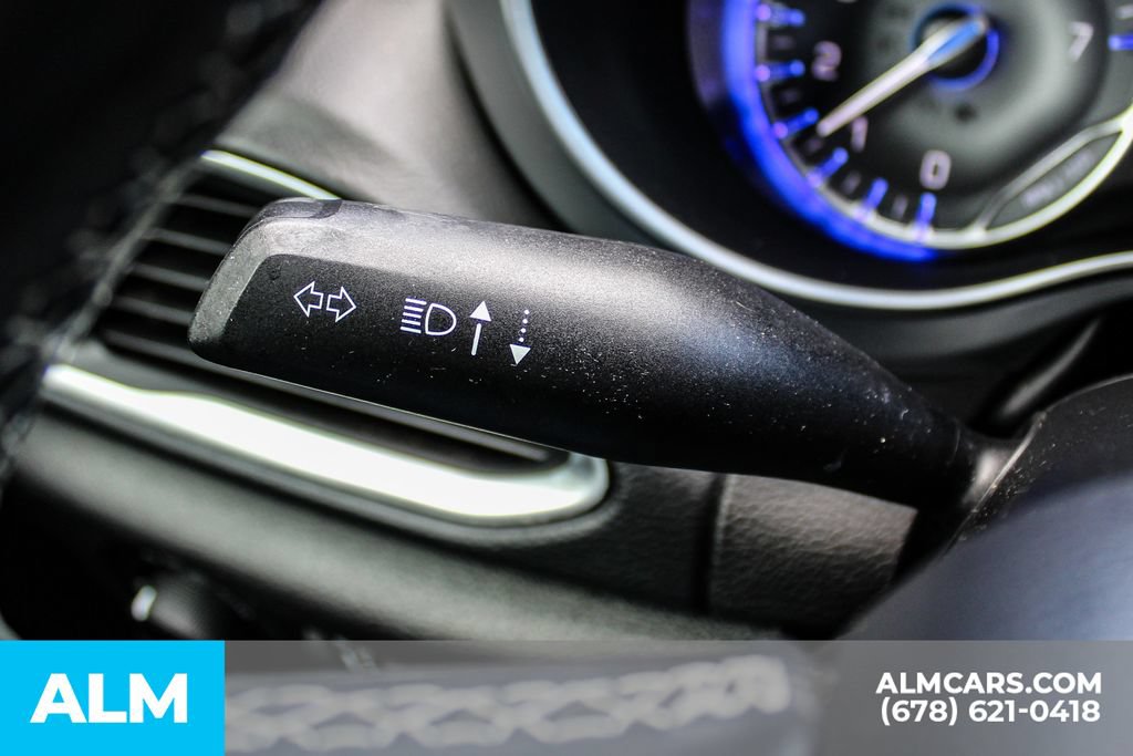 Used 2019 Chrysler Pacifica Touring Plus w/ S Appearance Package FWD image 29