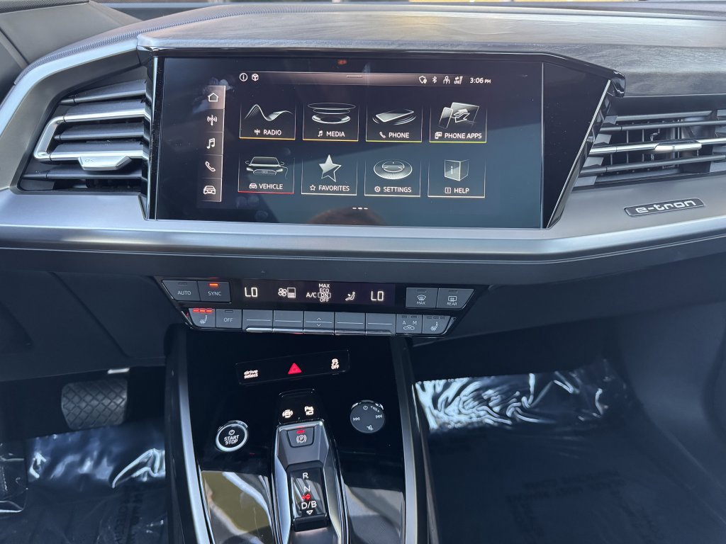 Used 2022 Audi Q4 e-tron Premium Plus w/ Premium Plus image 21