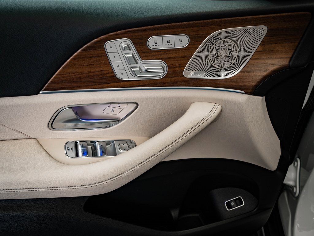 New 2026 Mercedes-Benz GLS 450 4MATIC image 29