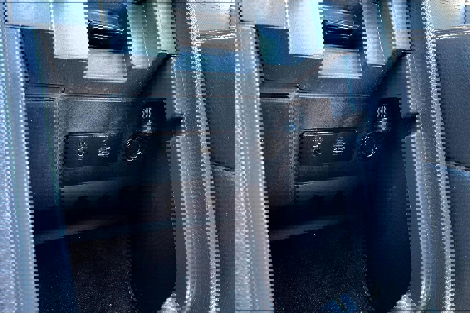 Used 2014 Ford Mustang GT Premium w/ Electronics Package image 32