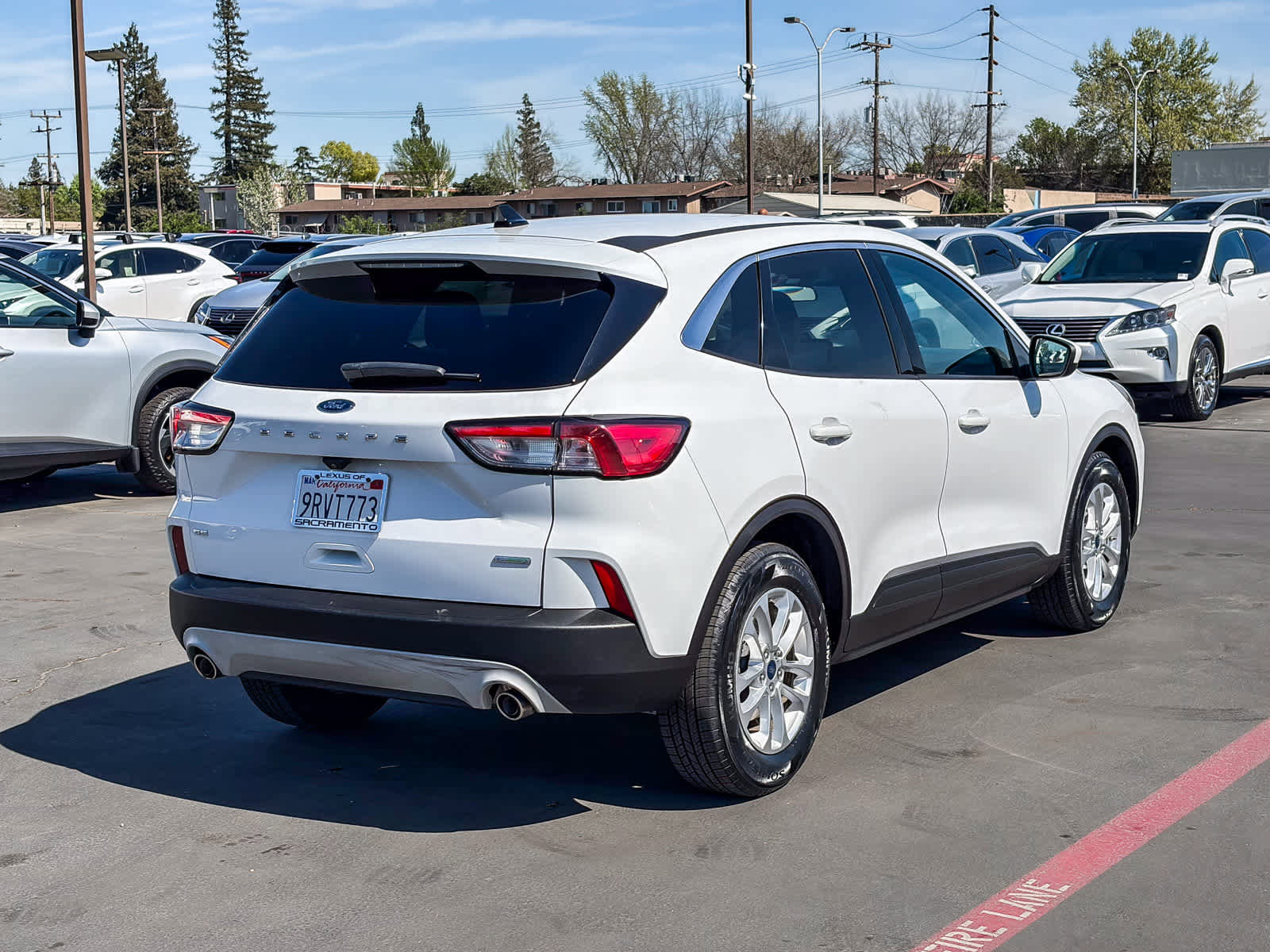 Used 2020 Ford Escape SE image 4
