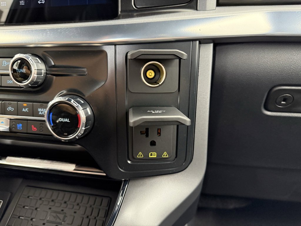 New 2025 Ford F150 Lariat w/ Equipment Group 502A High image 28