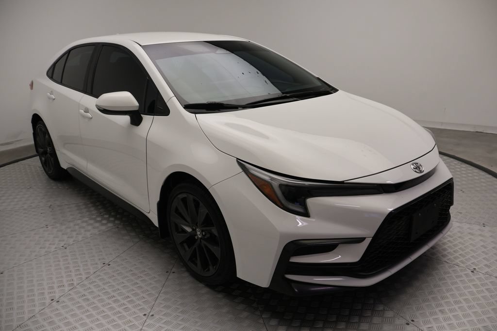Used 2024 Toyota Corolla SE FWD image 6