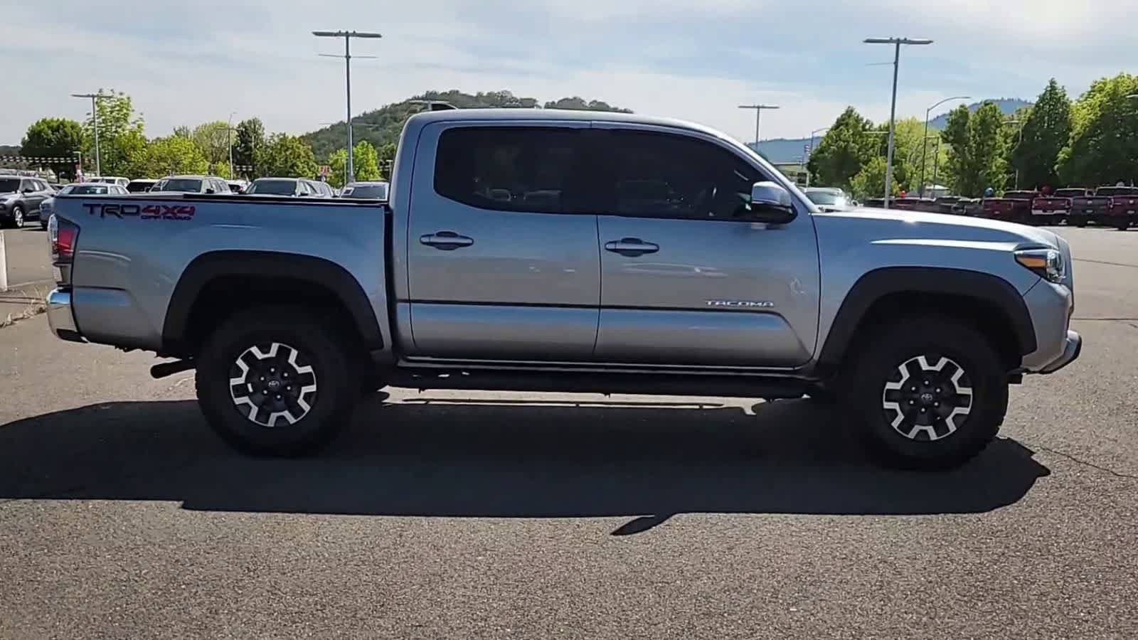 Used 2021 Toyota Tacoma TRD Off-Road AWD/4WD image 9
