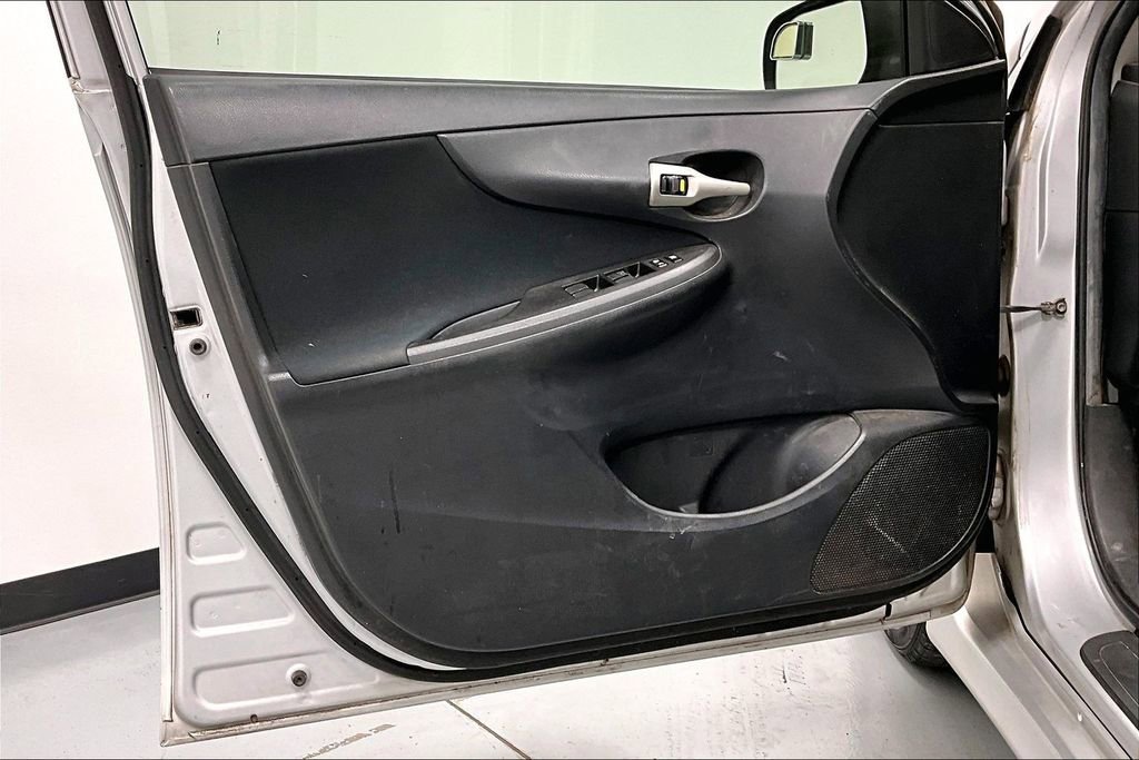 Used 2009 Toyota Corolla S image 20